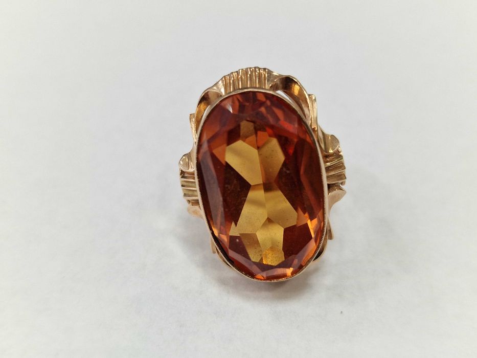 Polska 1963-86! Złoty pierścionek/ 585/ 11.23 gram/ R14/ Topaz Złocis