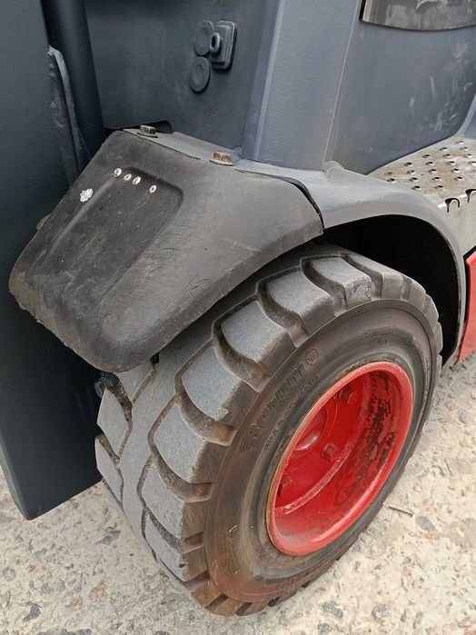 Продам погрузчик Linde H20T 2007