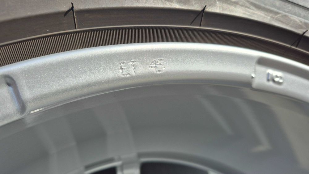 JANTES NOVAS DEZENT 19"x8J-ET45+PNEUS PIRELLI SCORPION ELECT 235 E 255