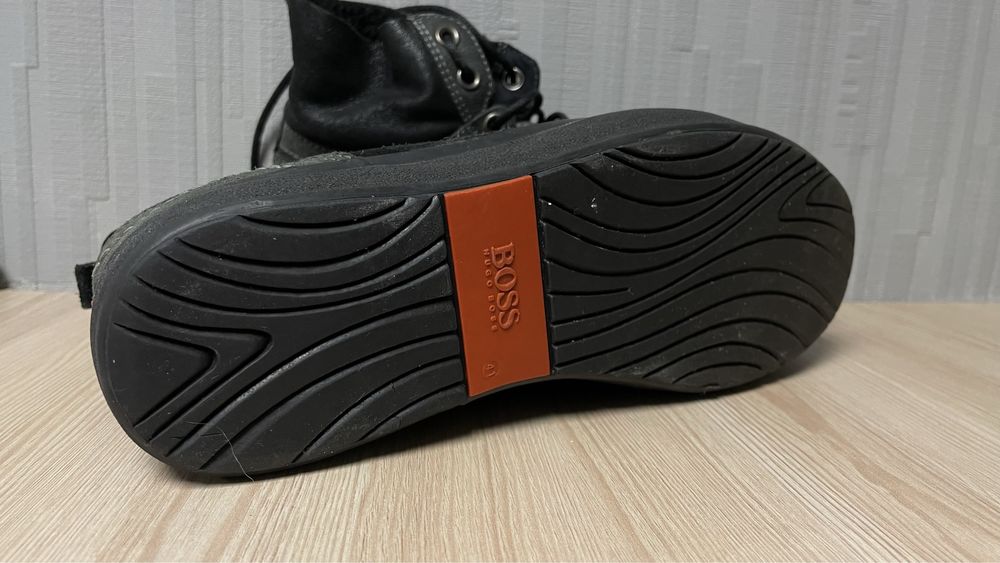 Hugo boss взуття