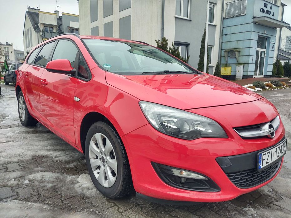 opel astra J LIFT 2013r 1.4 benz 101 KM SUPER STAN TECH 151 tyś km