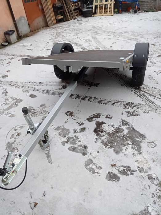 Przyczepka samochodowa platforma