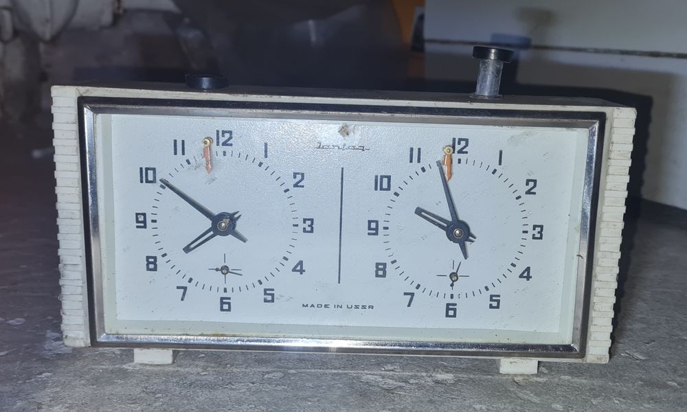 Винтаж. Часы шахматные "Янтарь". СССР . 
Общее состояние