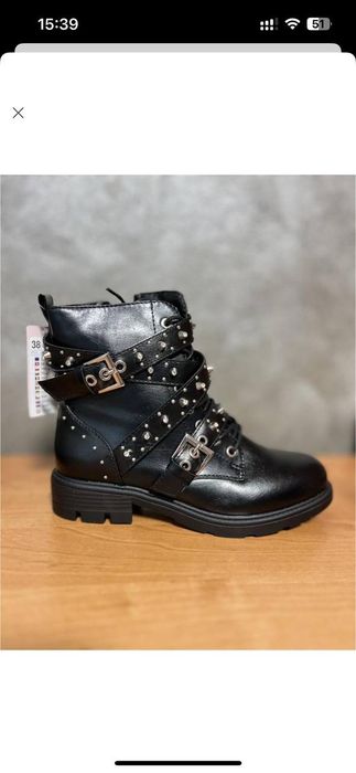 Нові осінні ботінки