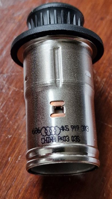Прикурювач Audi 4M0919303