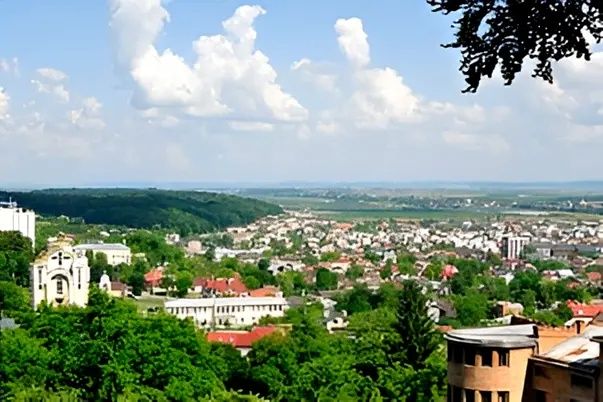 Продаж 3-кімнатного таунхаусу по вул. Лисика в м. Винники біля Львова.