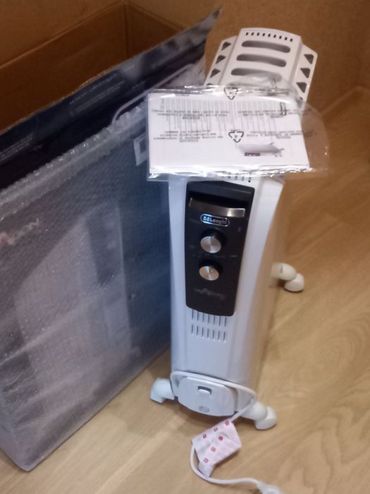 Масляний обігрівач DeLonghi
