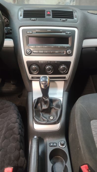 Skoda Octavia 2011 VIN TMBHT61Z5B2160246 фото оголошення 9 з 13