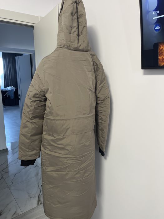 Куртка жіноча подовжена