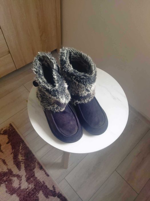 Ciepłe botki z futerkiem ,obuwie domowe.