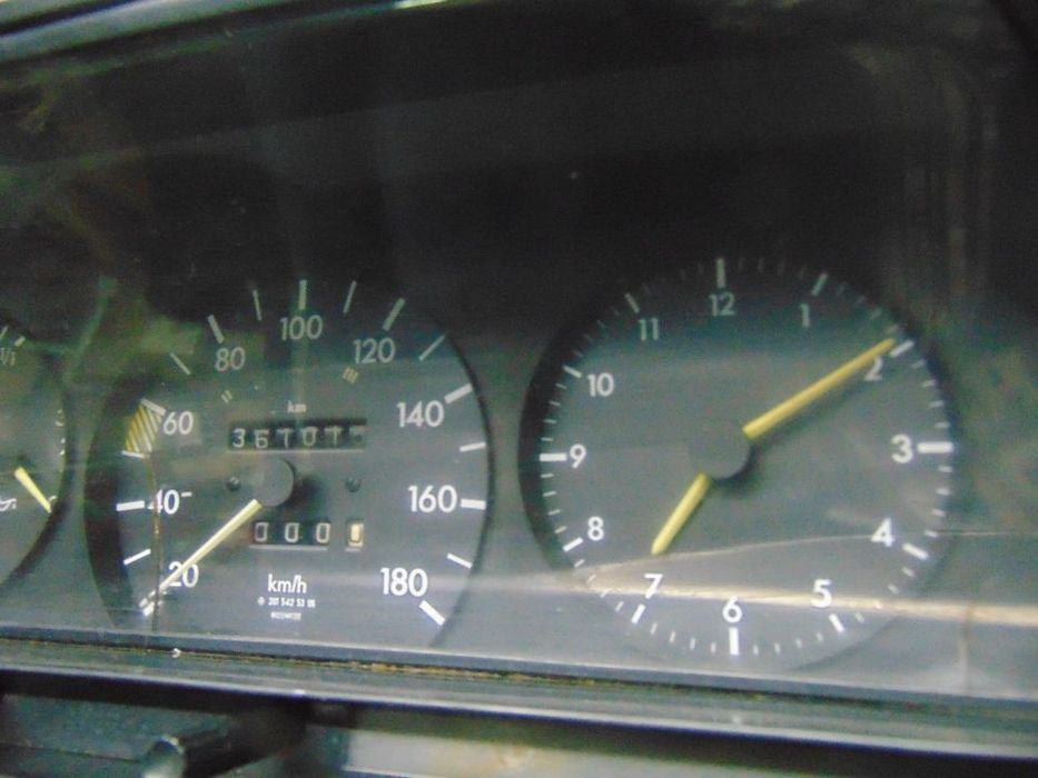 Mercedes 190/w201 diesel conta km´s e espelhos
