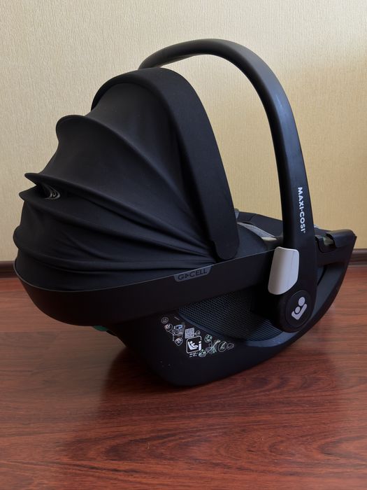 Продам дитяче автокрісло Maxi-Cosi Pebble 360