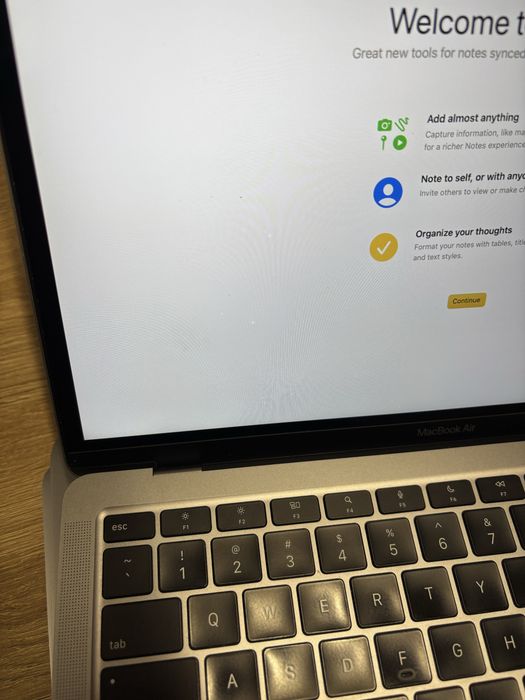 Macbook Air 2020 M1 8/256, дешево, дуже класний макбук