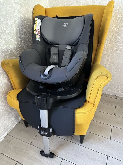 Автокрісло britax romer + захисний килимок