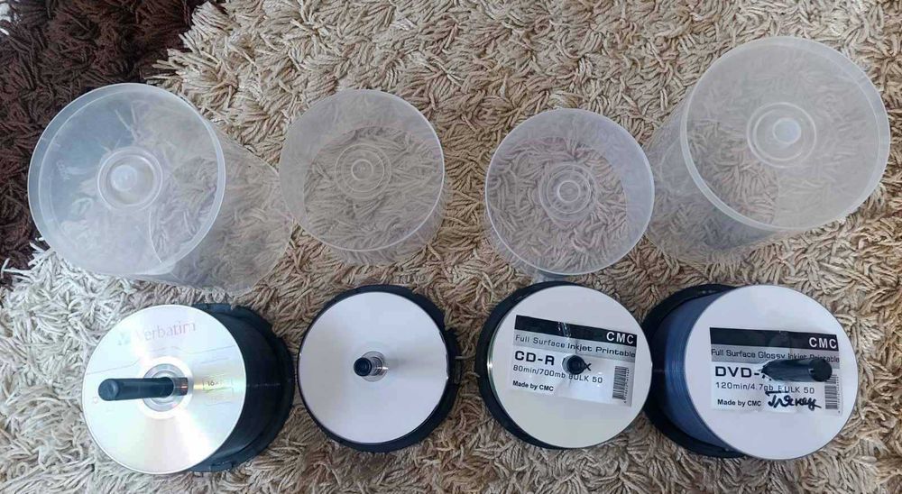 Диски Якісні Нові DVD-R+R , СD , прінт і інші . Ціна за 1 штуку .
