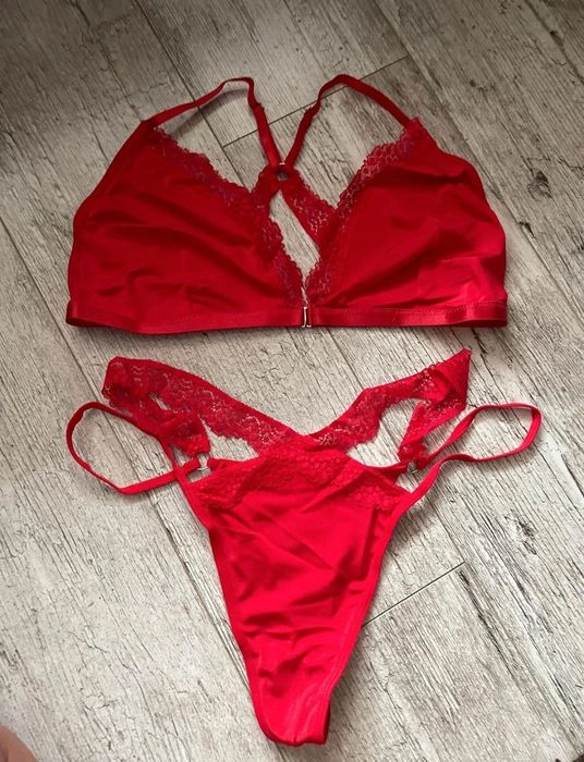 Super czerwony komplet bielizny roz XL