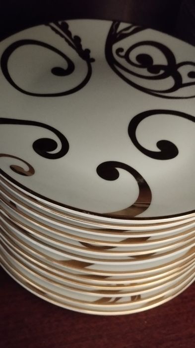Serviço de jantar em Porcelana da Zara Home com 37 peças
 Entrego em m