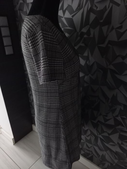 Sukienka tunika czarno biała krata pepitka marki Sinsay na rozmiar XL.