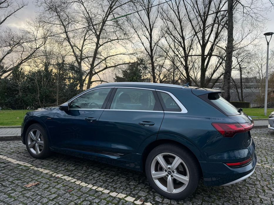 Audi e-tron 55 QUATTRO (IVA dedutível)