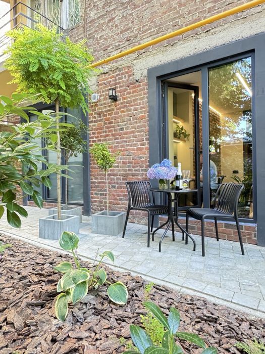 1 км кватира  вул Зелена