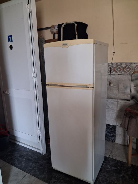 Frigorífico whirlpool 320 LT impecável.