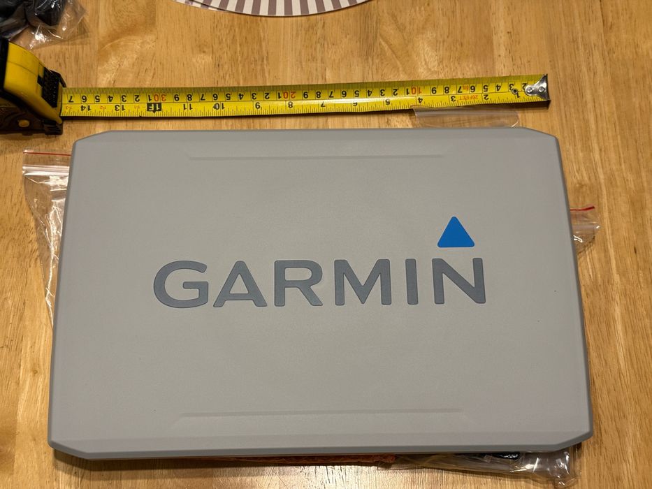Pokrywa ekranu Garmin Echomap ultra 122sv  echosada
