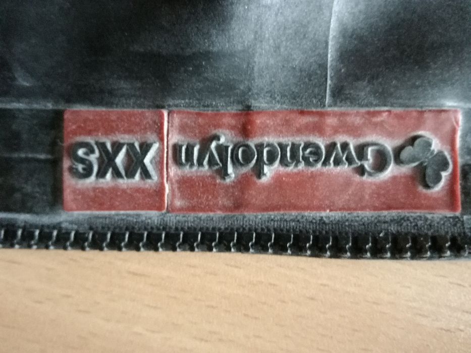 Latex 100% spódnica ołówkowa roz.32 ( XXS ) Kolor Czarny