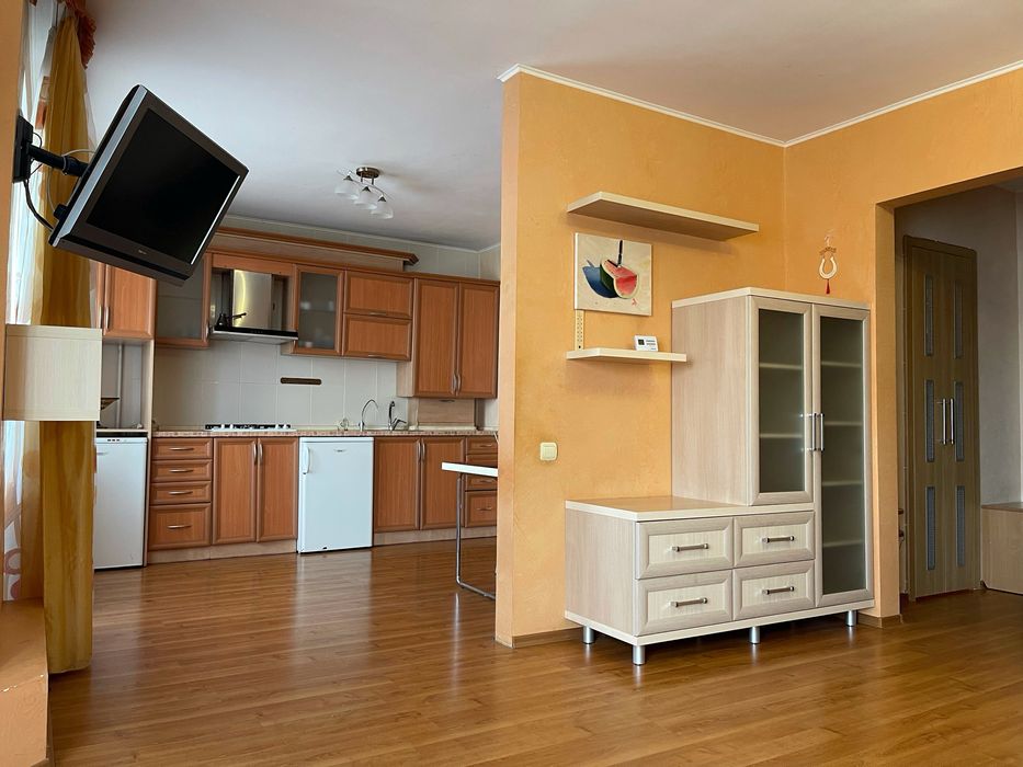 Світло не вимикають!Центр,шпиталь.Автономне опалення.зручна парковка