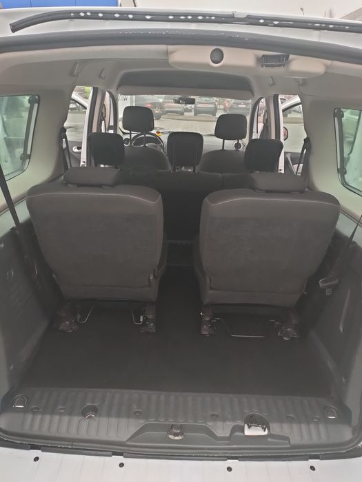 Продам своє авто Renault Kangoo 2015 року оригінальний пасажир 7 місць