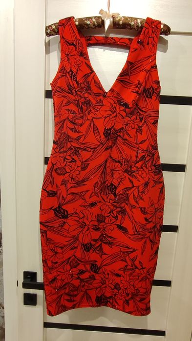 Сукні на дівчину