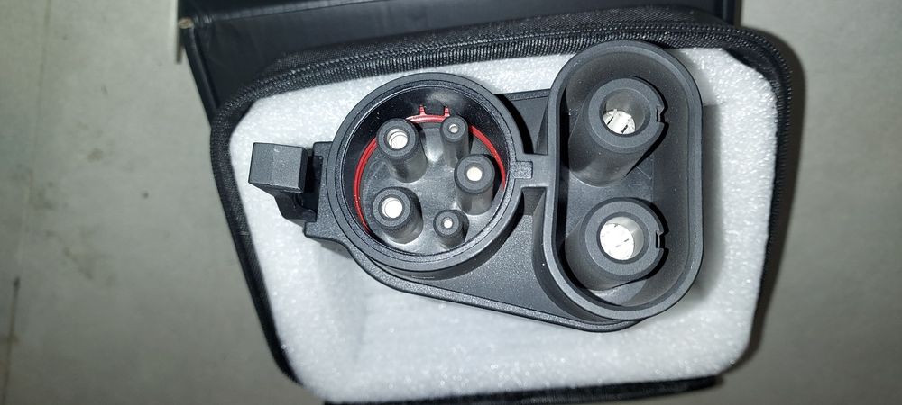 Adapter CCS2 do CCS1 auta elektryczne.