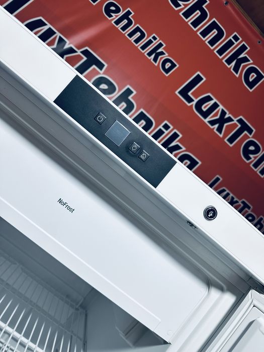 Професійна морозильна камера Liebherr, 556л , no frost