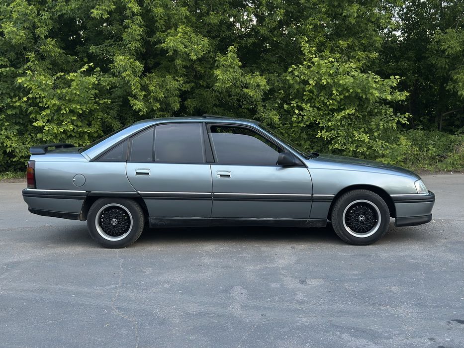 Продам OPEL Omega A 2.0i газ/бензин