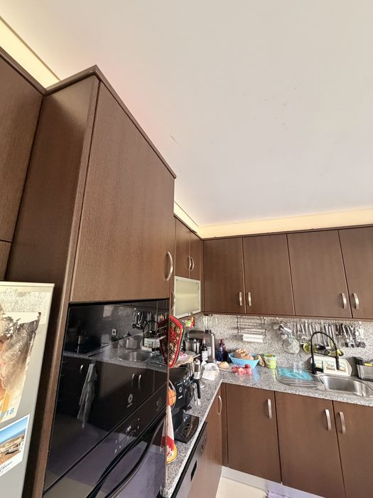 Móveis de cozinha completos em madeira castanha escura – Excelente estado
