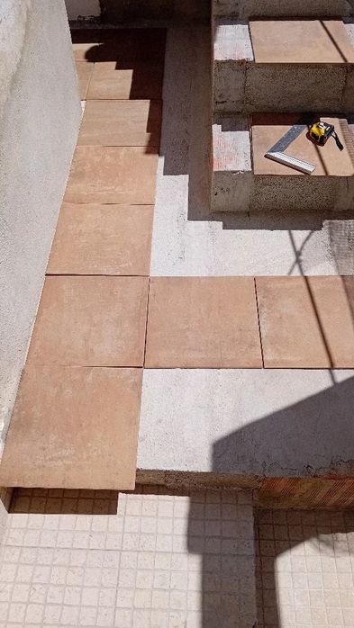 Serviços de pintura e pequenas obras