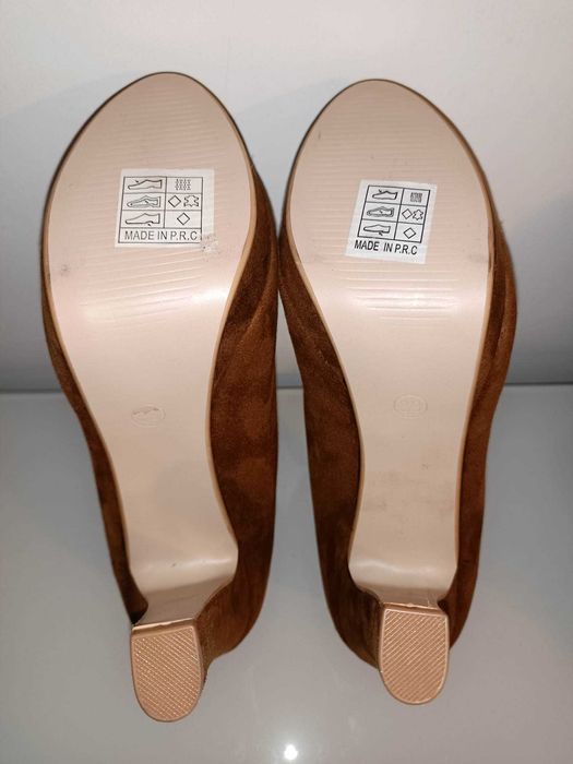 Sapatos com plataforma n.º 39 - NOVOS