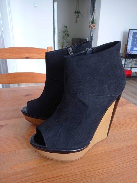 Botki koturny Bershka, genialne! Czarny zamsz! Rozmiar 36