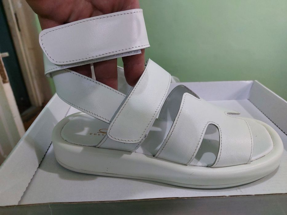 Босоножки женские
