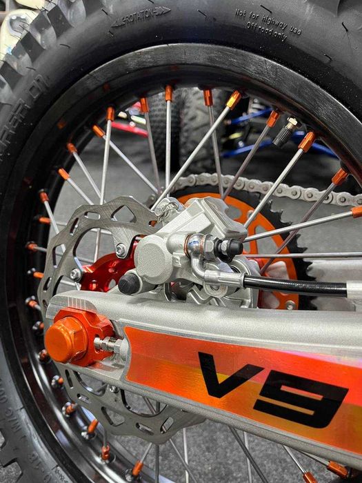 Мотоцикл STN V9 Enduro