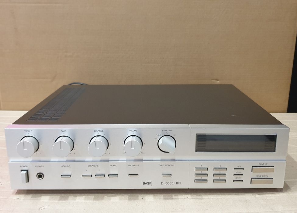 BASF D-5055HIFI Stereo підсилювач з fm тюнером