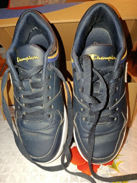 Buty sportowe młodzieżowe Champion r36