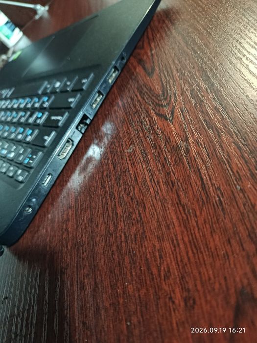 Ігровий Dell 3500 15"6 FHD IPS Core i7 8565u DDR 4-16Gb SSD m2 Nvme  1 tera b