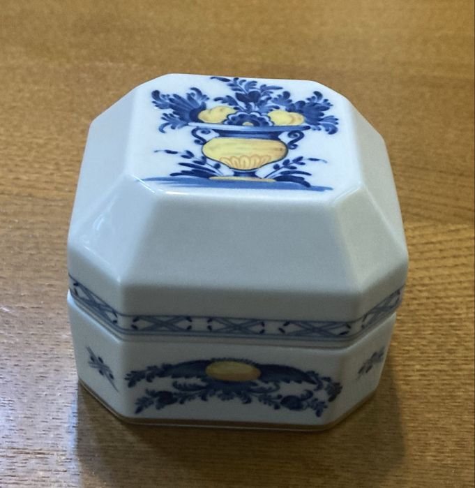 Caixa Luanda Vista Alegre decoração Viana