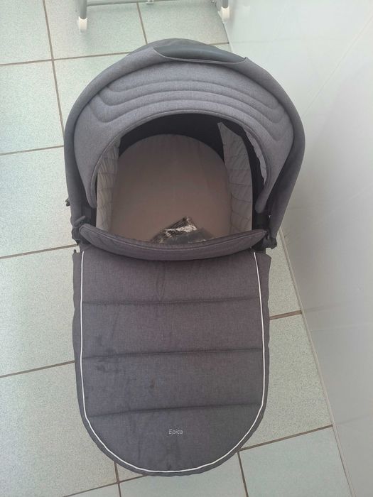 Коляска Carrello Epica 2 в 1