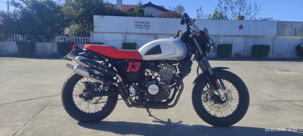 125 scrambler  como nova