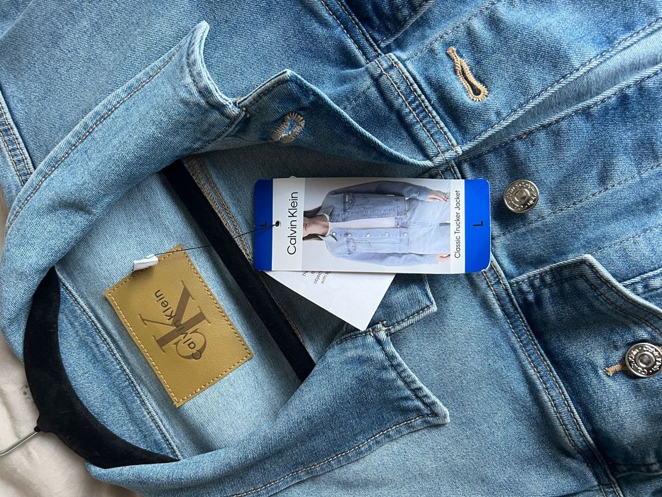 Calvin Klein нова жіноча джинсова куртка