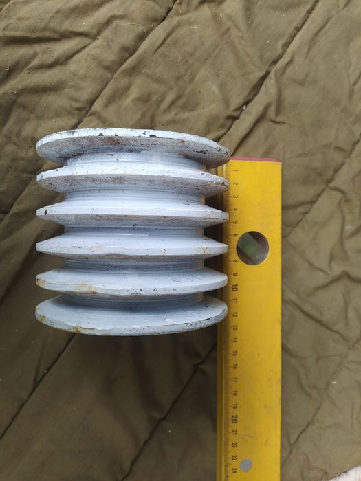 Шкив пятирядный, многоручейковый.