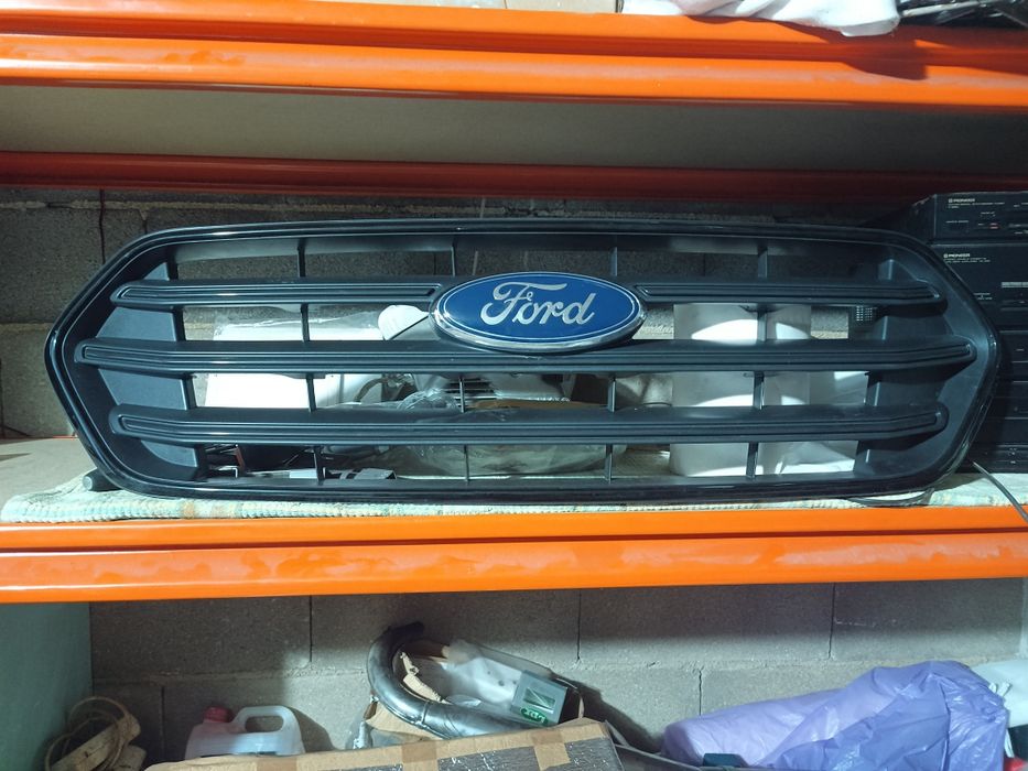 Grelha de Ford Transit custom