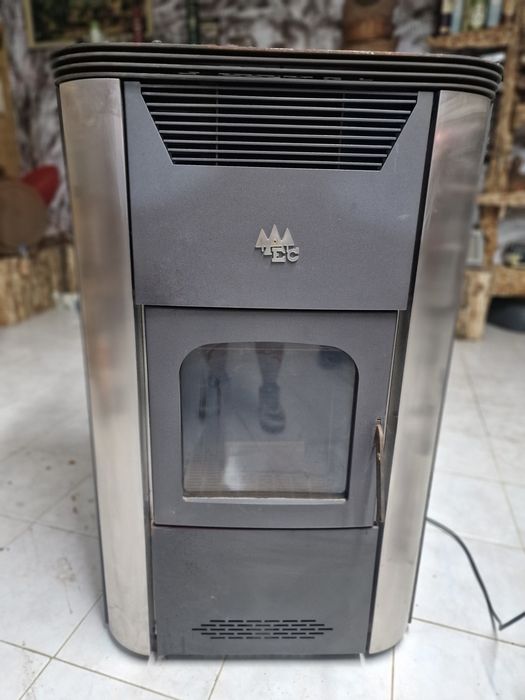 Termo acumulador de água quente  + máquina palletes