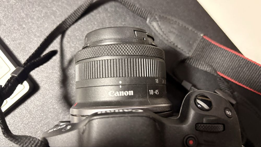 Vendo Canon EOS R50 + RF-S 18-45 IS STM